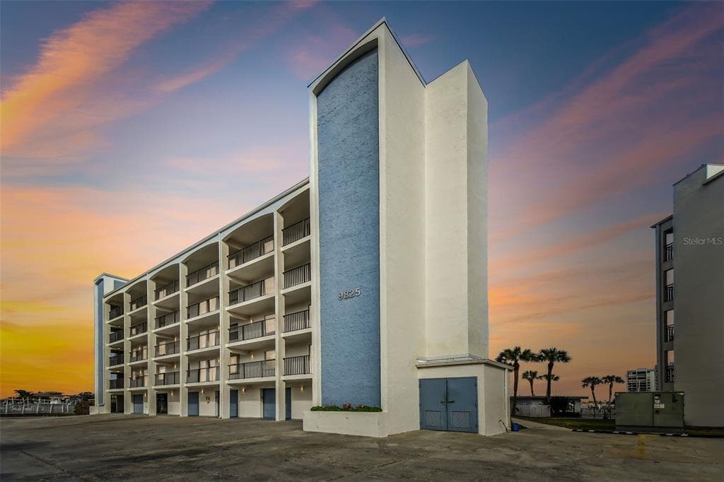 9825 HARRELL AVENUE UNIT 202 TREASURE ISLAND, FL 33706