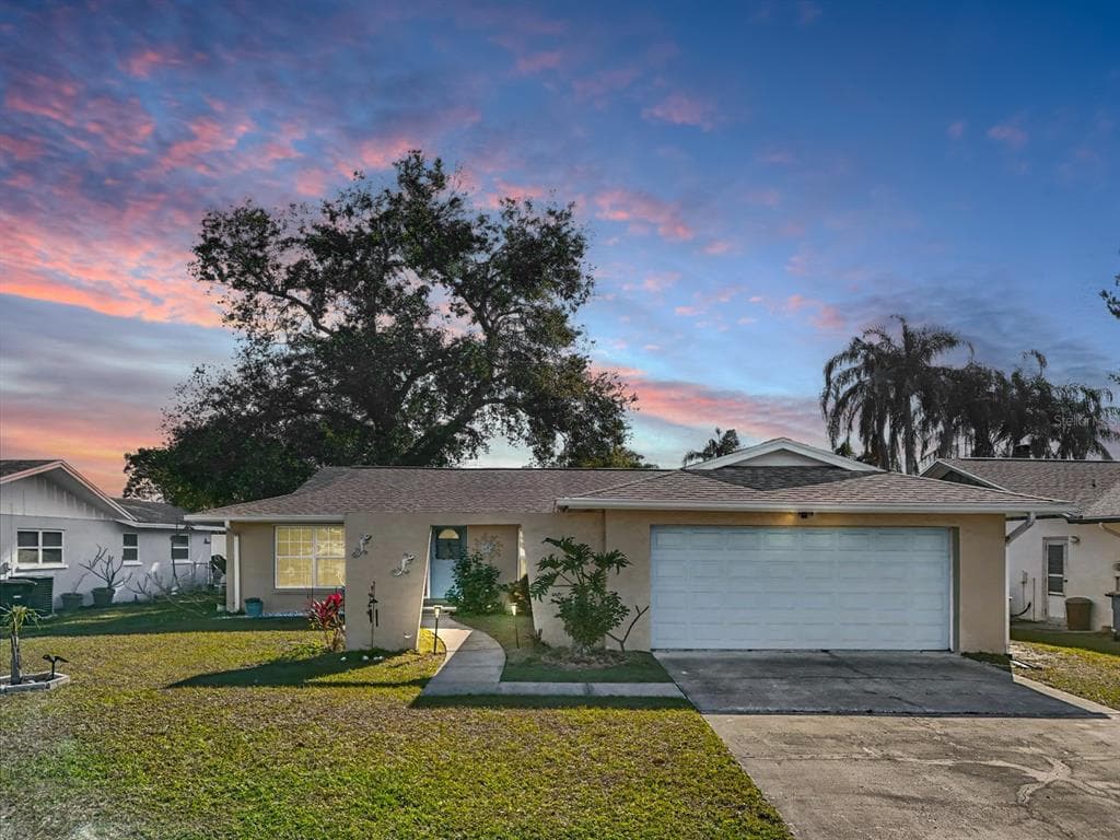2461 MOORE HAVEN DRIVE W CLEARWATER, FL 33763
