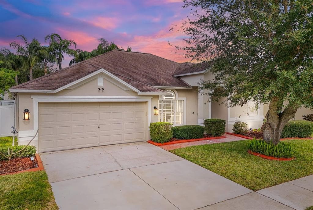 2737 VALENCIA GROVE DRIVE VALRICO, FL 33596