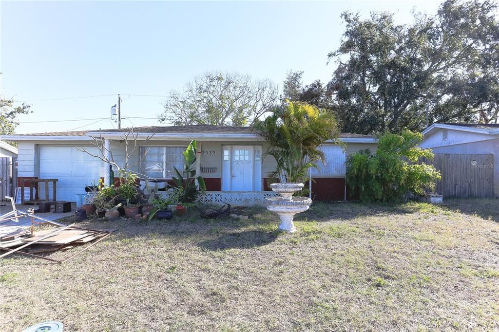 2532 SWEETWOOD DRIVE HOLIDAY, FL 34690