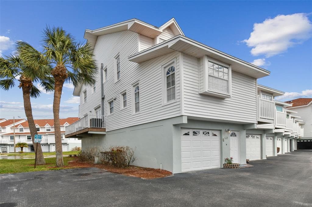 19201 VISTA LANE UNIT C8 INDIAN SHORES, FL 33785