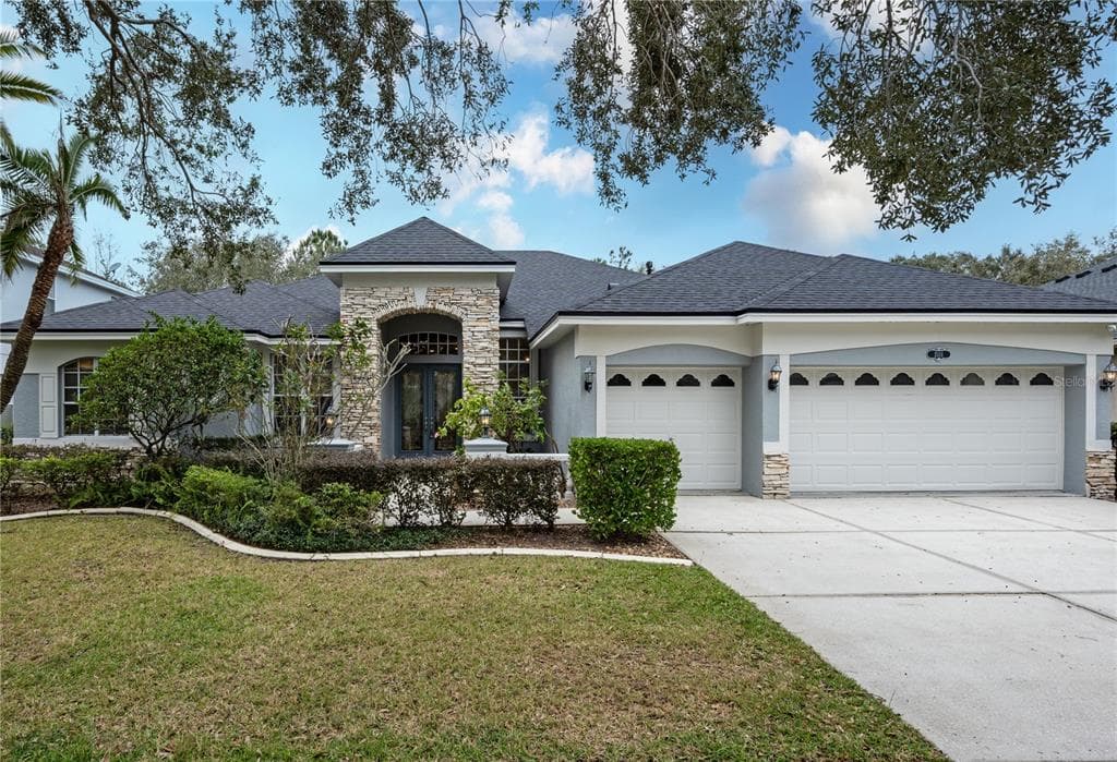 2111 CLIMBING IVY DRIVE TAMPA, FL 33618
