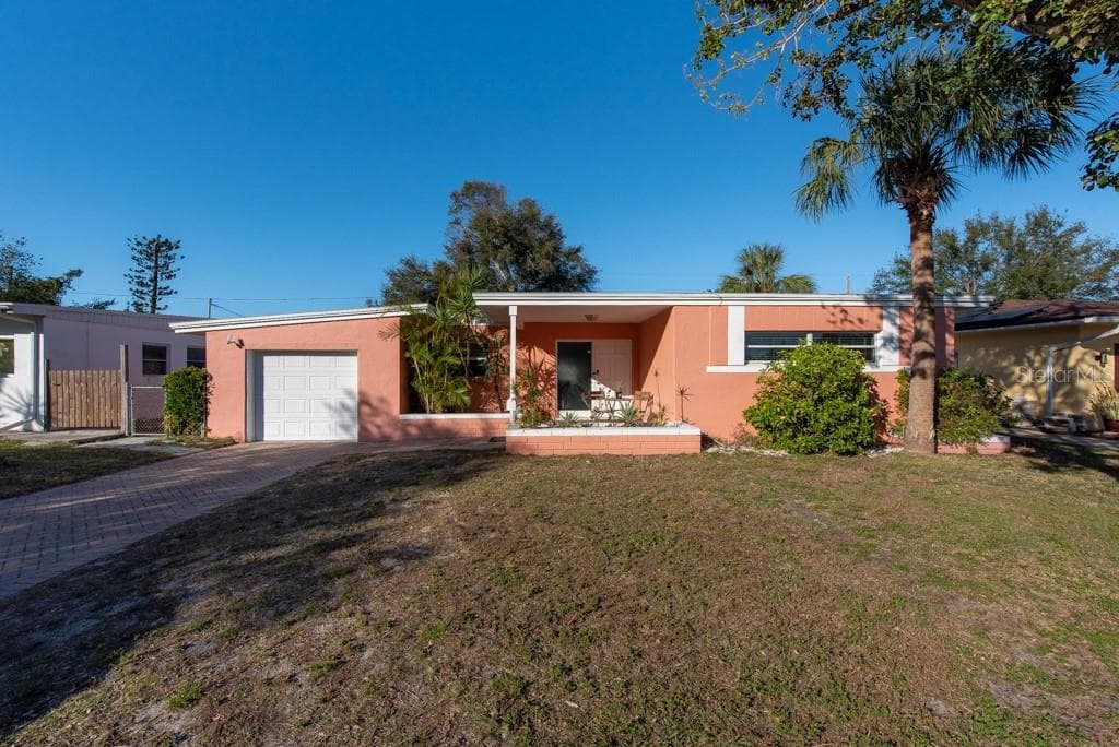 5611 8TH AVENUE N ST PETERSBURG, FL 33710