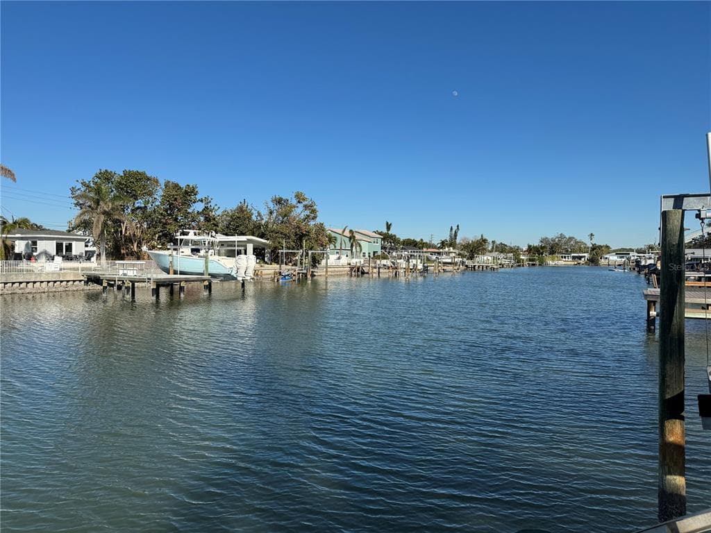 7991 1ST AVENUE S ST PETERSBURG, FL 33707