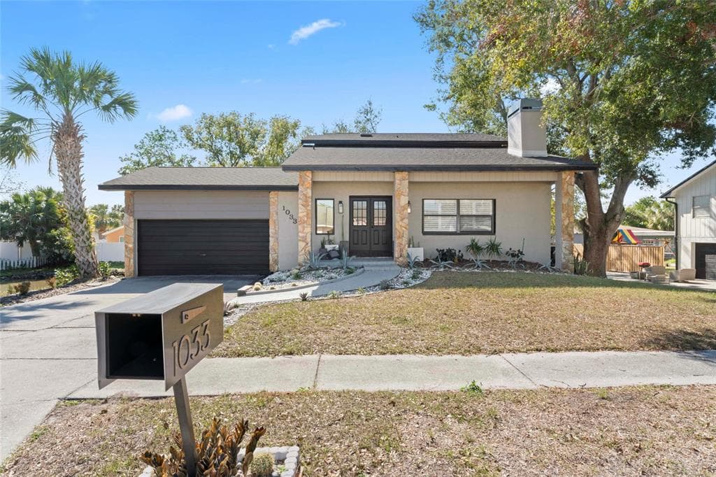 1033 JAMAICA WAY TARPON SPRINGS, FL 34689