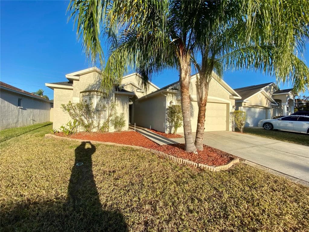 8612 CARA PARK WAY TAMPA, FL 33635