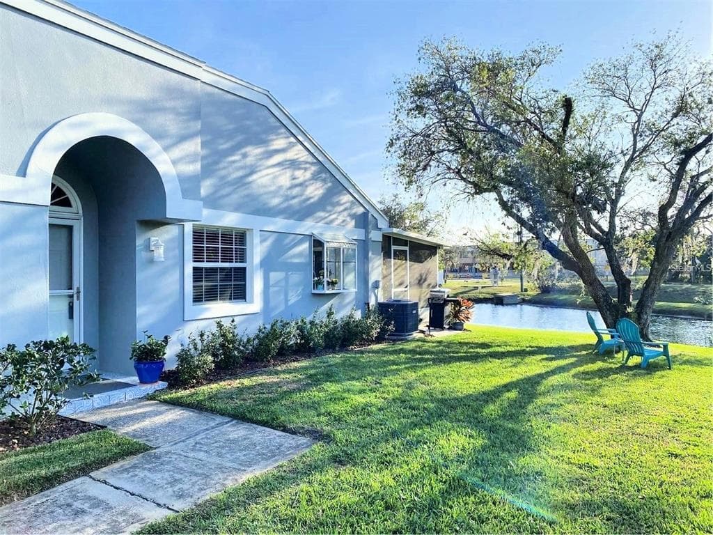 22 PENZANCE COURT SAFETY HARBOR, FL 34695