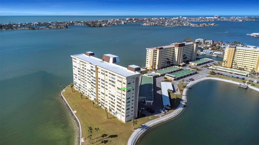 4775 COVE CIRCLE UNIT 802 ST PETERSBURG, FL 33708