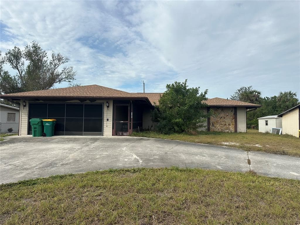 3385 SUNRISE TRAIL PORT CHARLOTTE, FL 33952