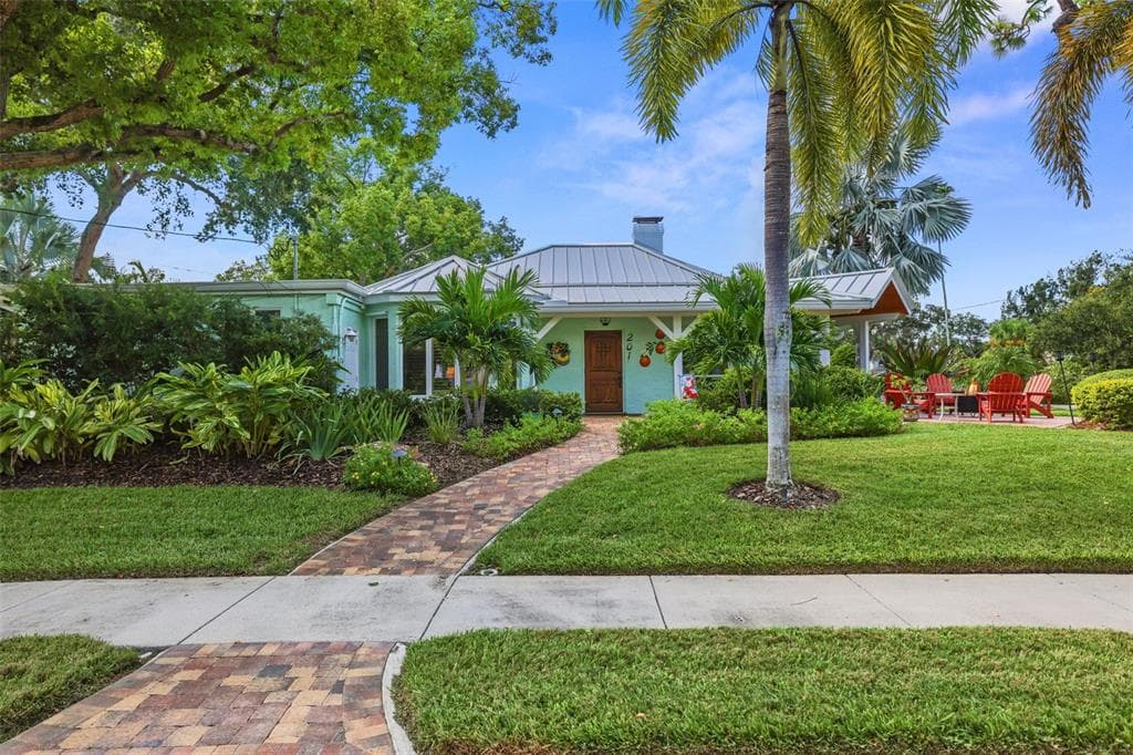 201 FLORIDA AVENUE DUNEDIN, FL 34698