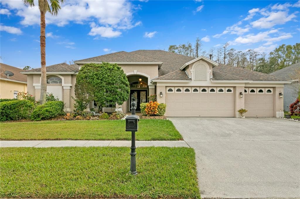10109 KINGSHYRE WAY TAMPA, FL 33647