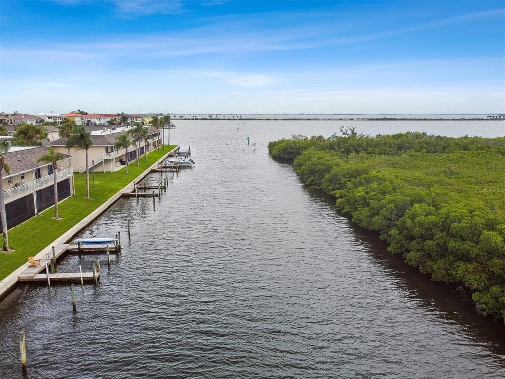 8829 BAY POINTE DRIVE UNIT 205 TAMPA, FL 33615