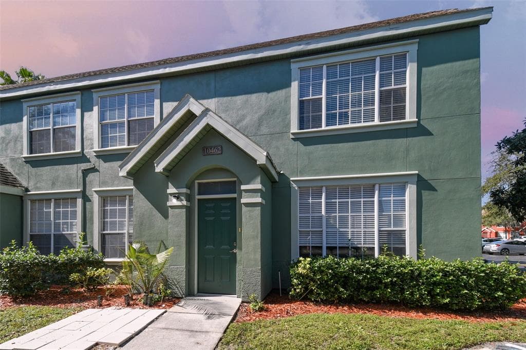 10462 WHITE LAKE COURT UNIT 10462 TAMPA, FL 33626