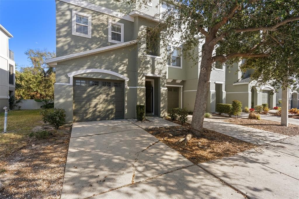 604 WHEATON TRENT PLACE TAMPA, FL 33619