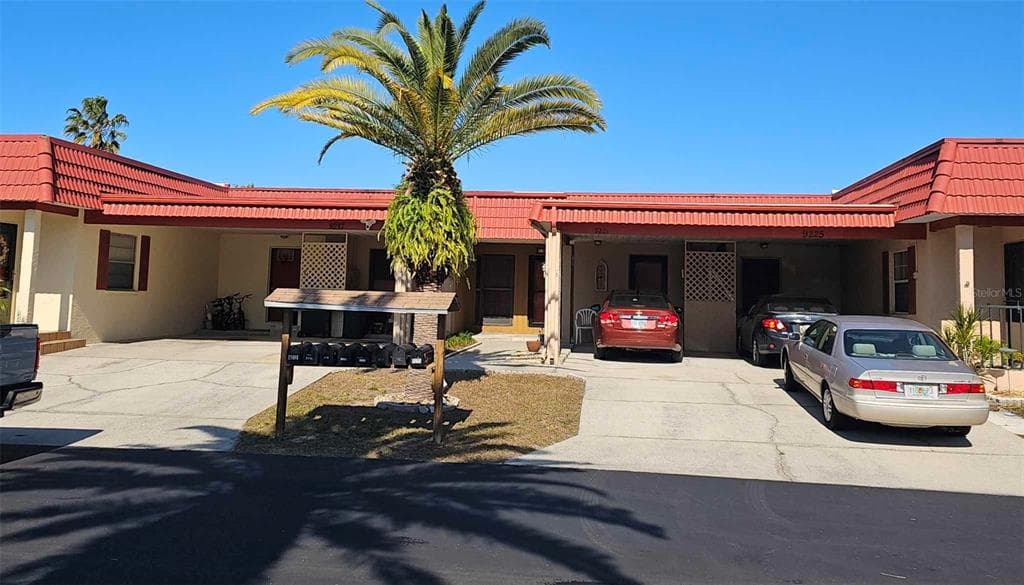 9221 MOJAVE PLACE NEW PORT RICHEY, FL 34655
