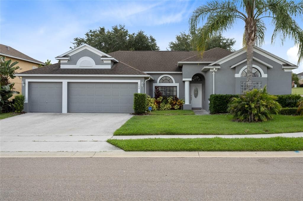 104 WALTHAM COURT DAVENPORT, FL 33897