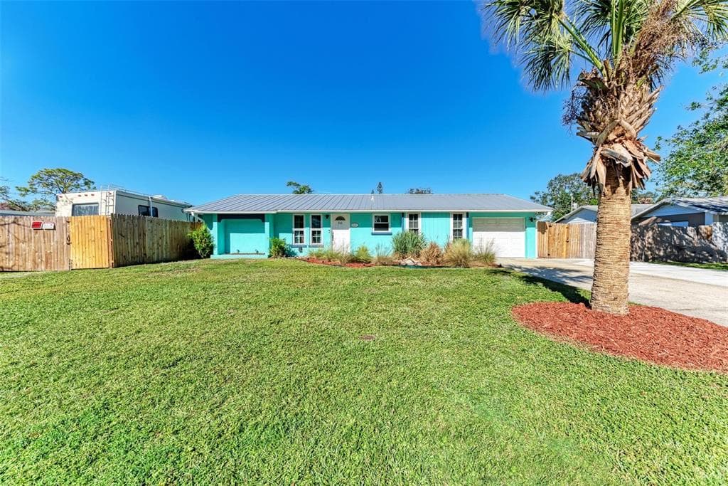511 E 65TH AVENUE BRADENTON, FL 34203