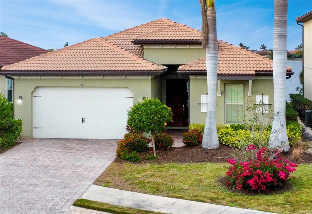 184 MARAVIYA BOULEVARD NOKOMIS, FL 34275