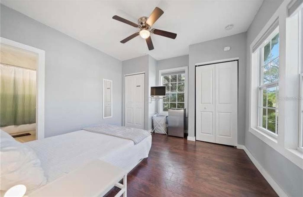 1000 30TH AVENUE N UNIT Mother-In-Law ST PETERSBURG, FL 33704