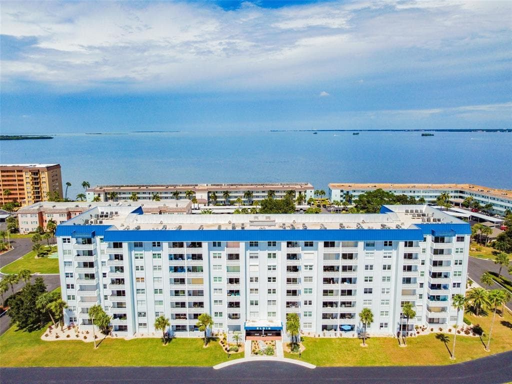 7 ELGIN PLACE UNIT 812