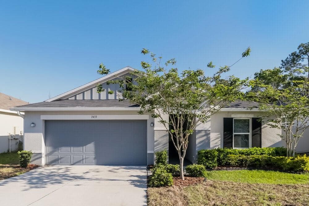 7433 IBIS DRIVE LAKELAND, FL 33810
