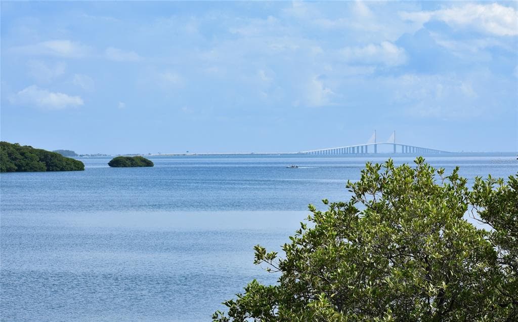 1515 PINELLAS BAYWAY S UNIT 70 TIERRA VERDE, FL 33715