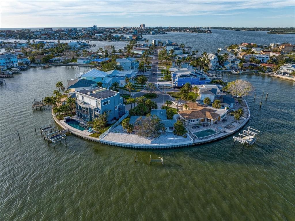 16002 5TH STREET E REDINGTON BEACH, FL 33708