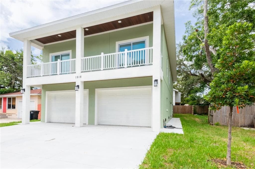 1918 N BETTY LANE CLEARWATER, FL 33755