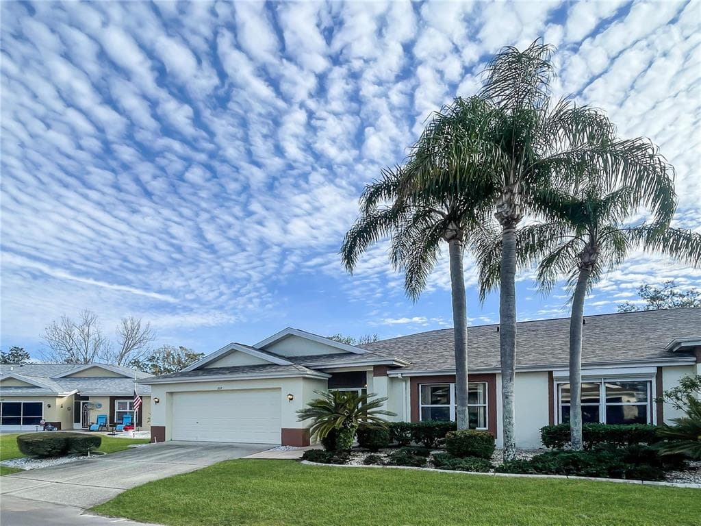 822 MCCALLISTER AVENUE UNIT 822 SUN CITY CENTER, FL 33573
