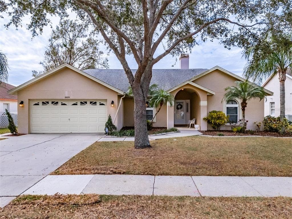 1809 CITRUS ORCHARD WAY VALRICO, FL 33594