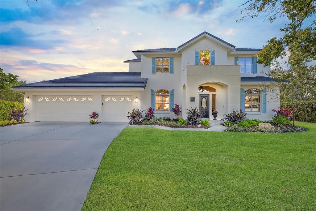 1237 DARLINGTON OAK CIRCLE NE ST PETERSBURG, FL 33703
