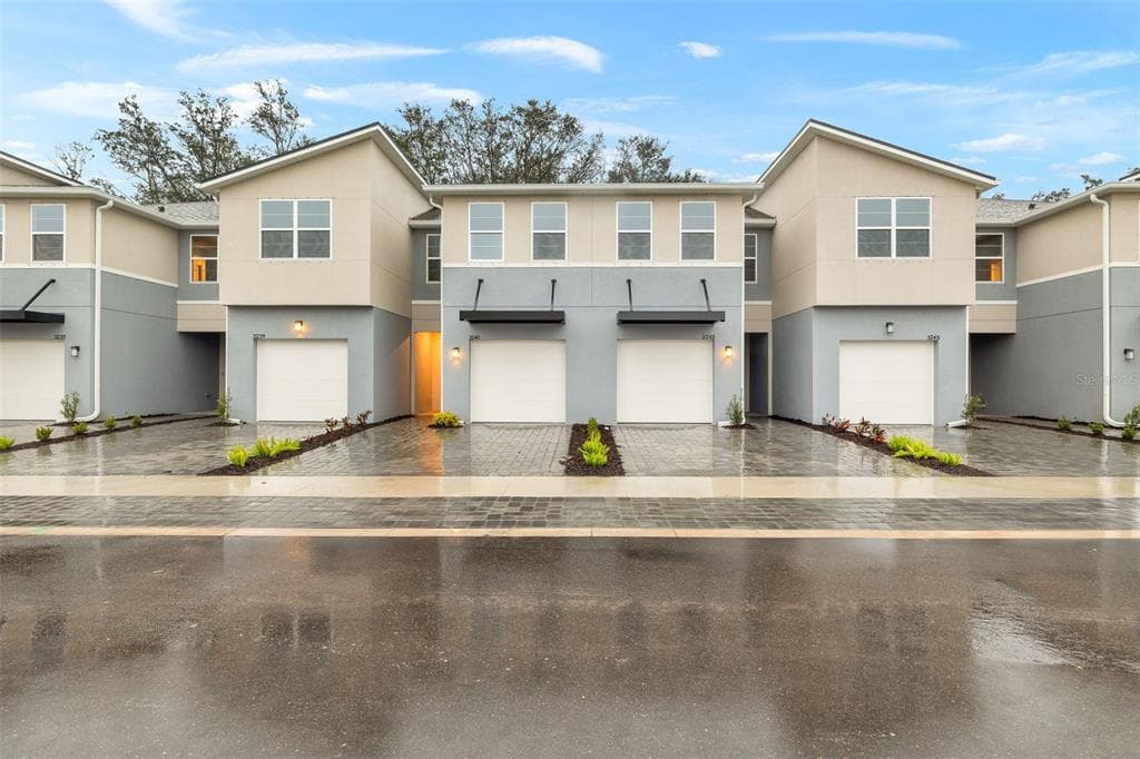 3243 FEATHER HAVEN PLACE BRANDON, FL 33511