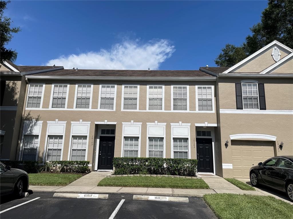 10103 FARMINGDALE PLACE TAMPA, FL 33624