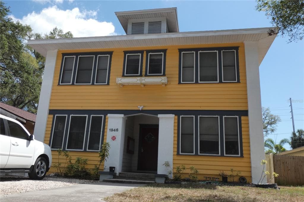 1946 3RD AVENUE N UNIT 2 ST PETERSBURG, FL 33713