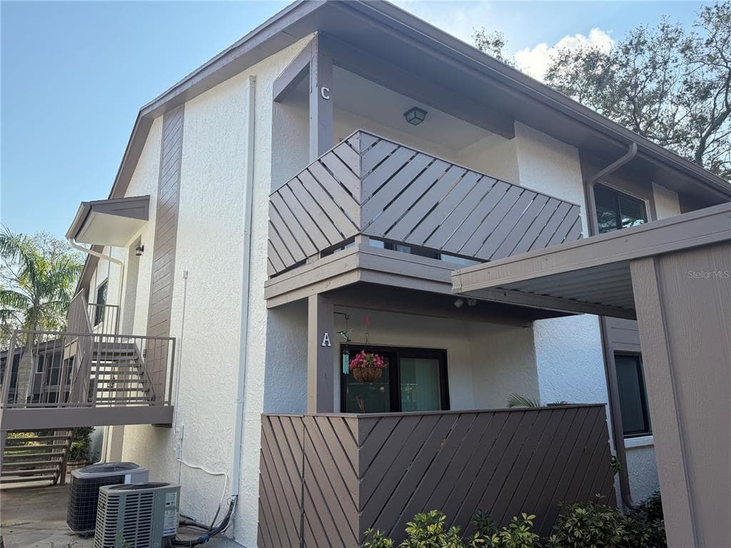 514 LONGFELLOW COURT UNIT C SAFETY HARBOR, FL 34695