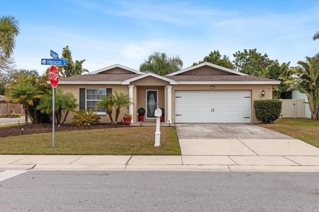 1700 HIBISCUS CIRCLE N OLDSMAR, FL 34677