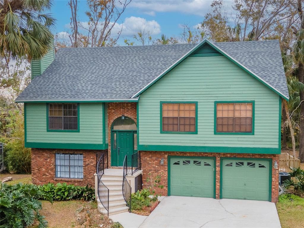 1921 RIVER CROSSING DRIVE VALRICO, FL 33596