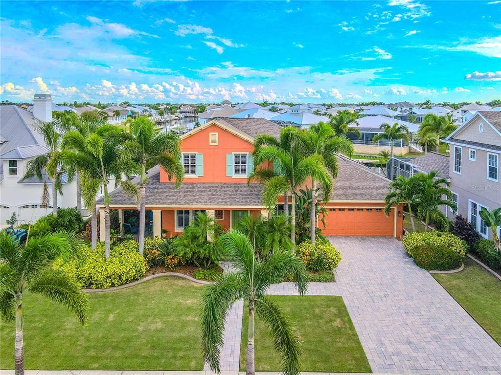 710 ISLEBAY DRIVE APOLLO BEACH, FL 33572