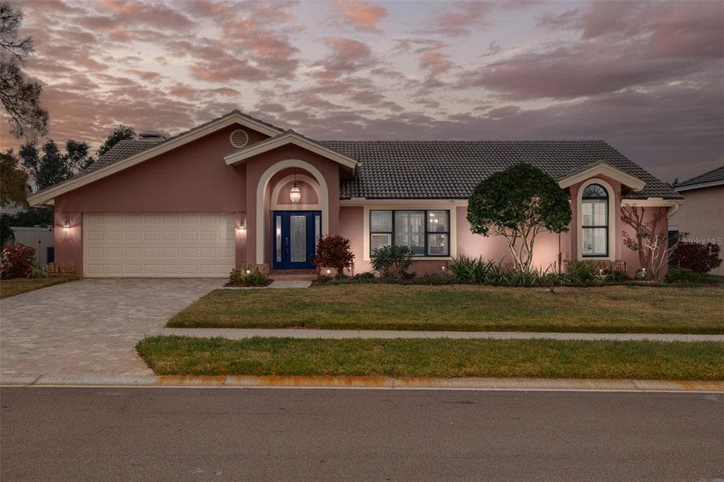 1811 STONEBROOK LANE