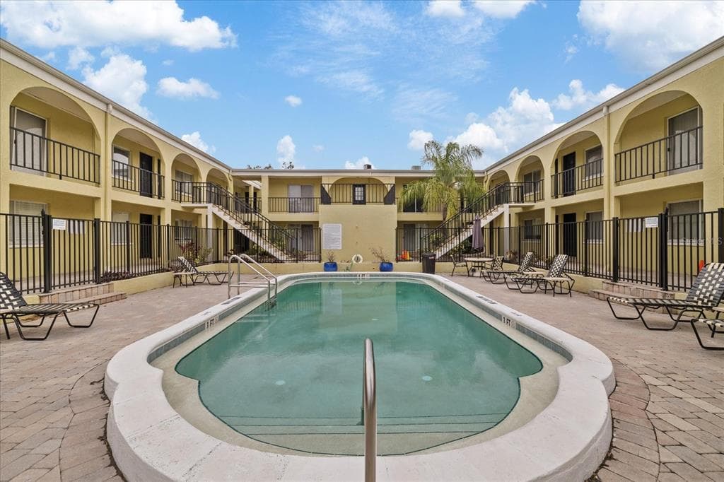 3206 W AZEELE STREET UNIT 101 TAMPA, FL 33609