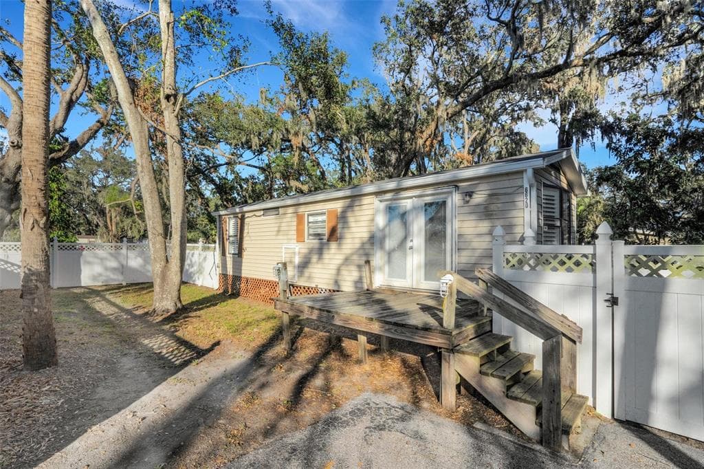 6620 KRYCUL AVENUE RIVERVIEW, FL 33578