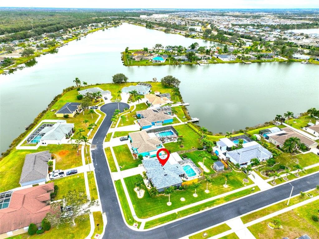 6510 CLAIR NEST COURT APOLLO BEACH, FL 33572