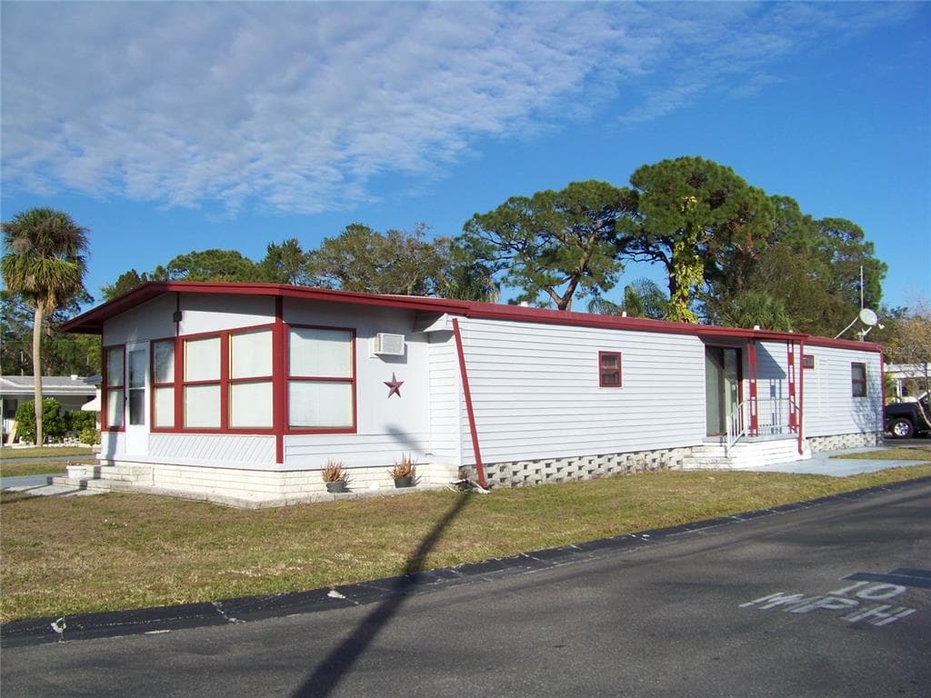 6100 62ND AVENUE N UNIT 65 PINELLAS PARK, FL 33781