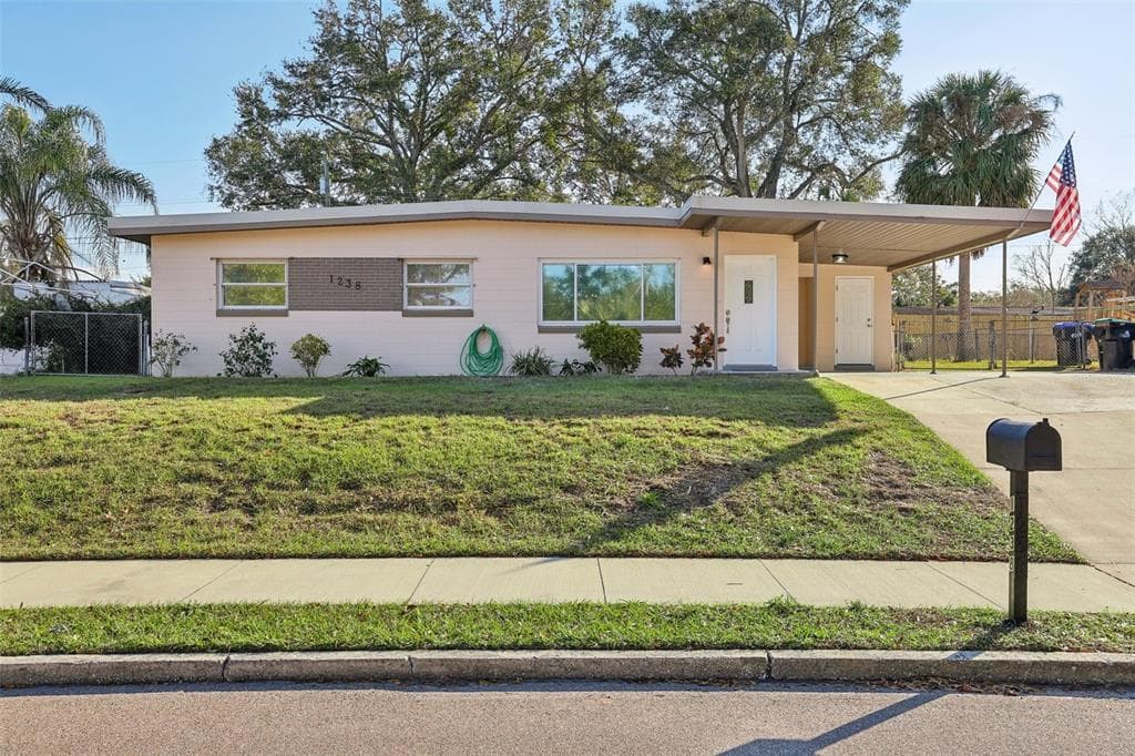 1238 ADMIRAL DRIVE APOPKA, FL 32703