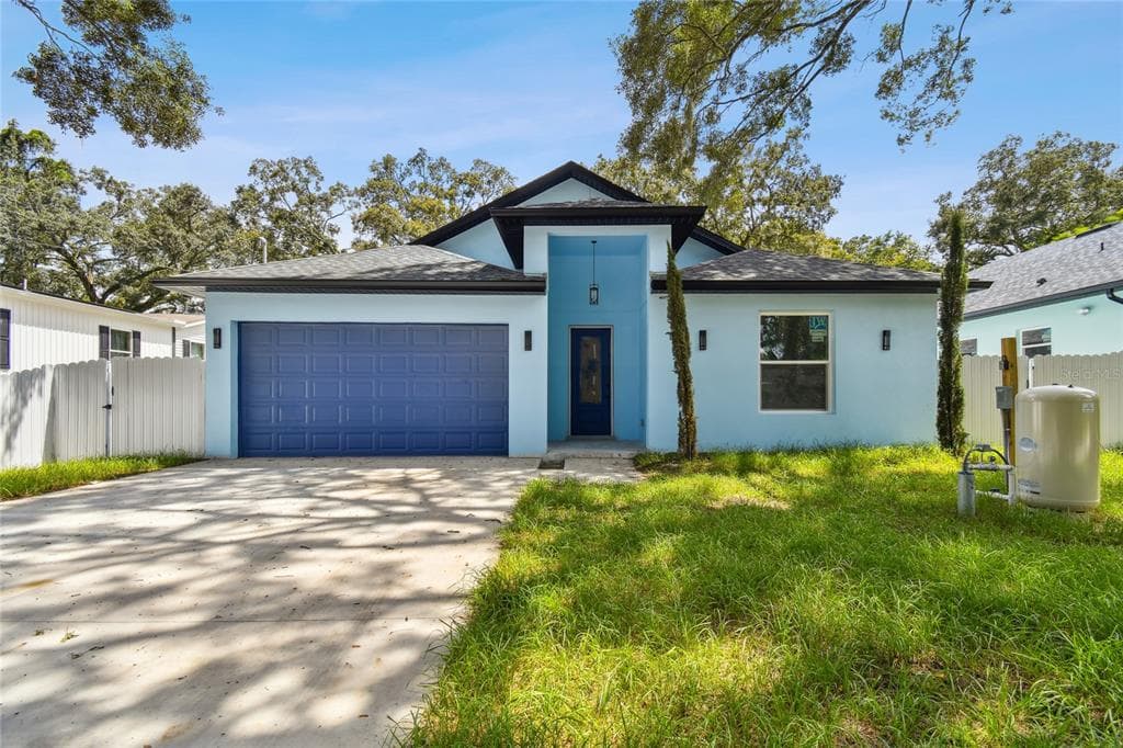 3009 E 148TH AVENUE UNIT B LUTZ, FL 33559