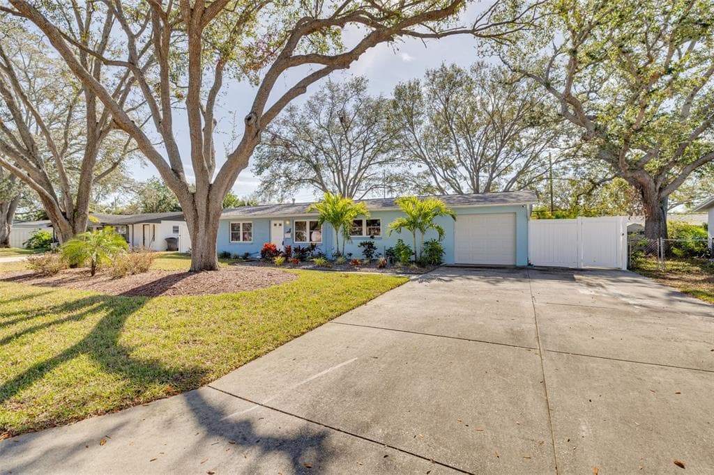 1534 78TH AVENUE N ST PETERSBURG, FL 33702