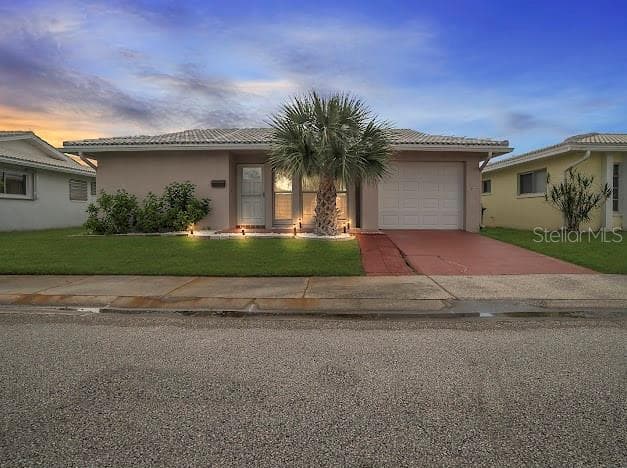 5390 MAGNOLIA TRAIL N