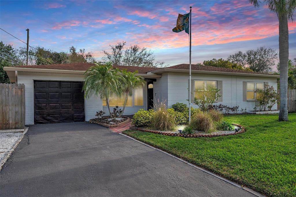2187 ORANGEWOOD WAY CLEARWATER, FL 33764