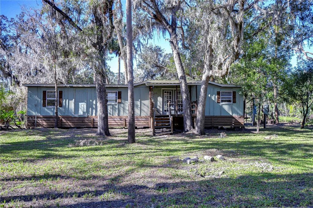 4524 SPRING ROAD VALRICO, FL 33596