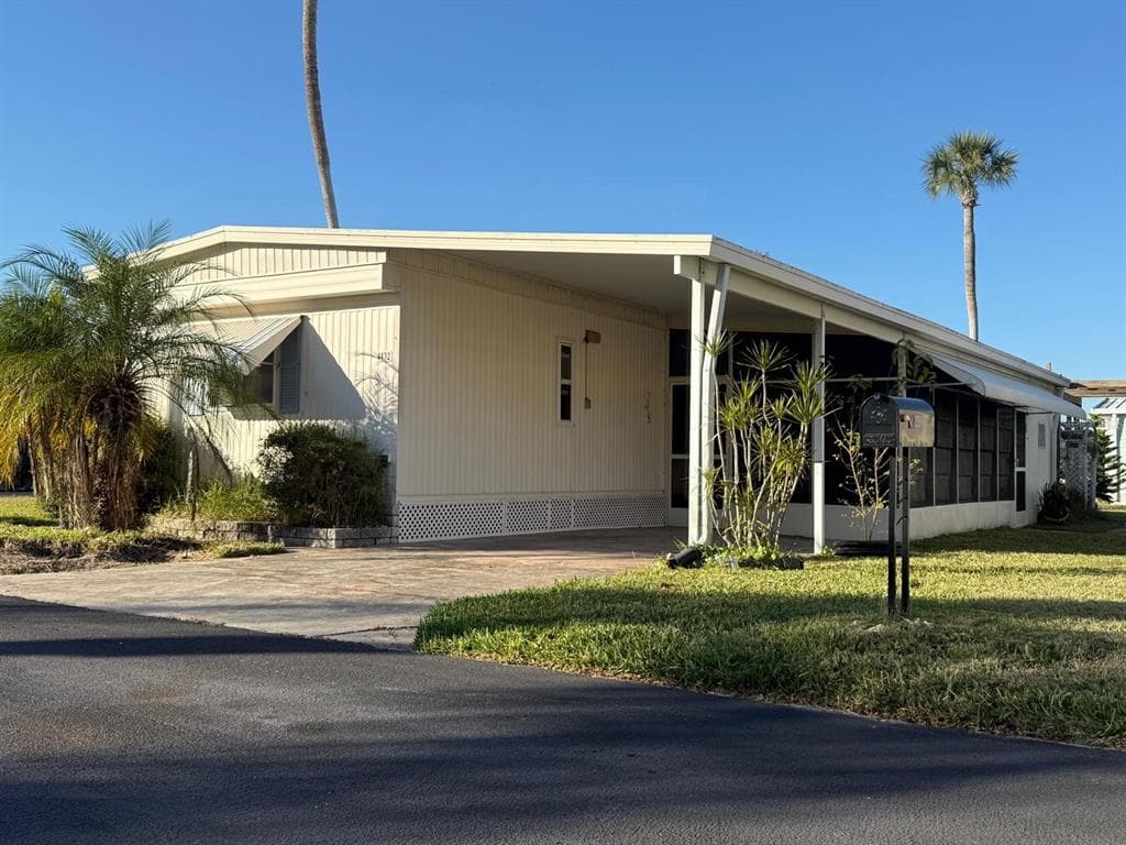 4432 TUCKER SQUARE NEW PORT RICHEY, FL 34652